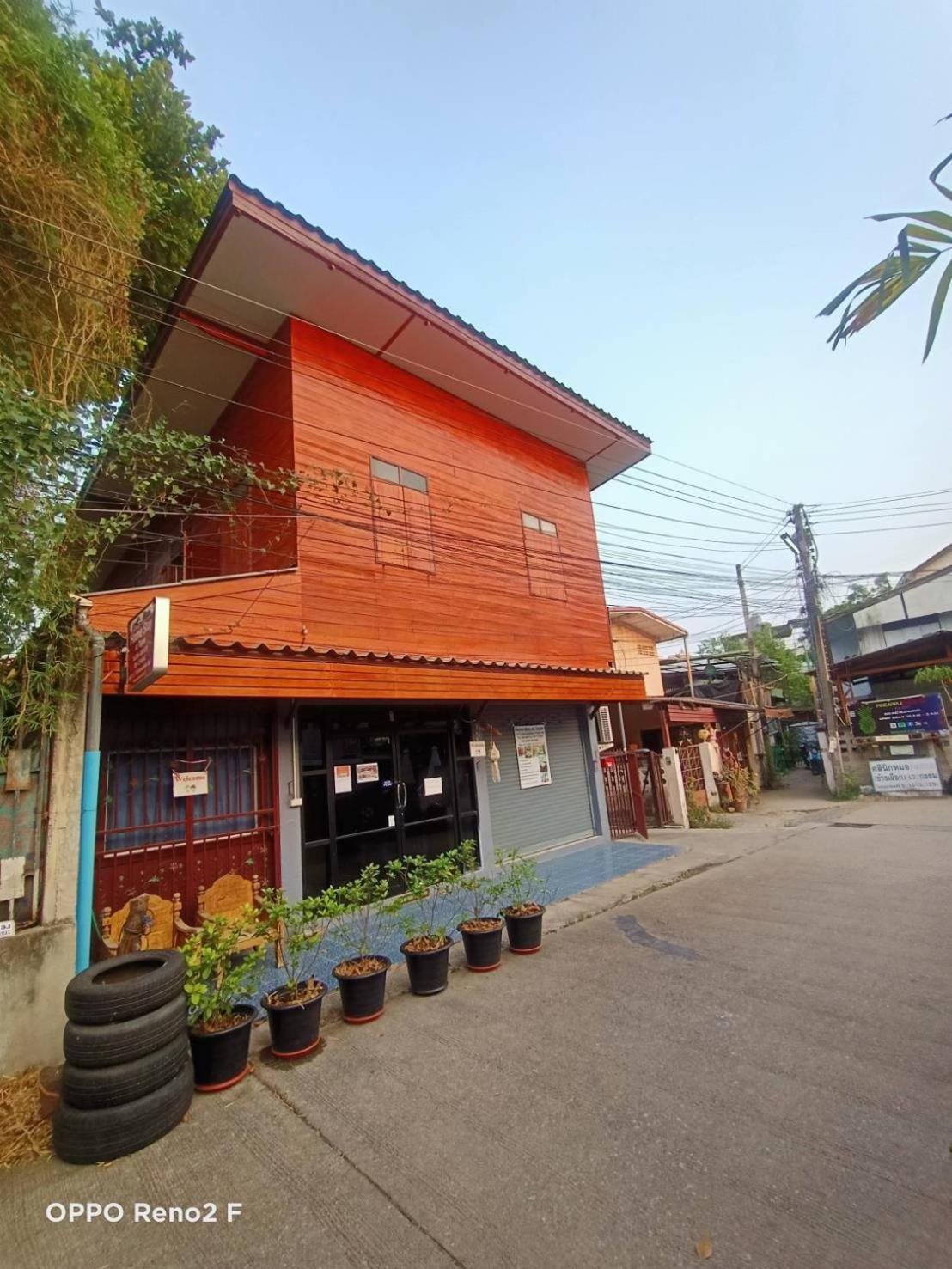 Home Stay At Tapae Chiang Mai Exterior photo